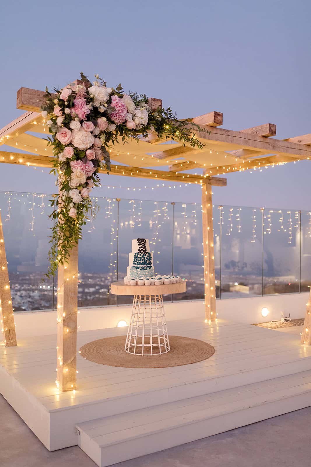 svatba Řecko Santorini Pyrgos