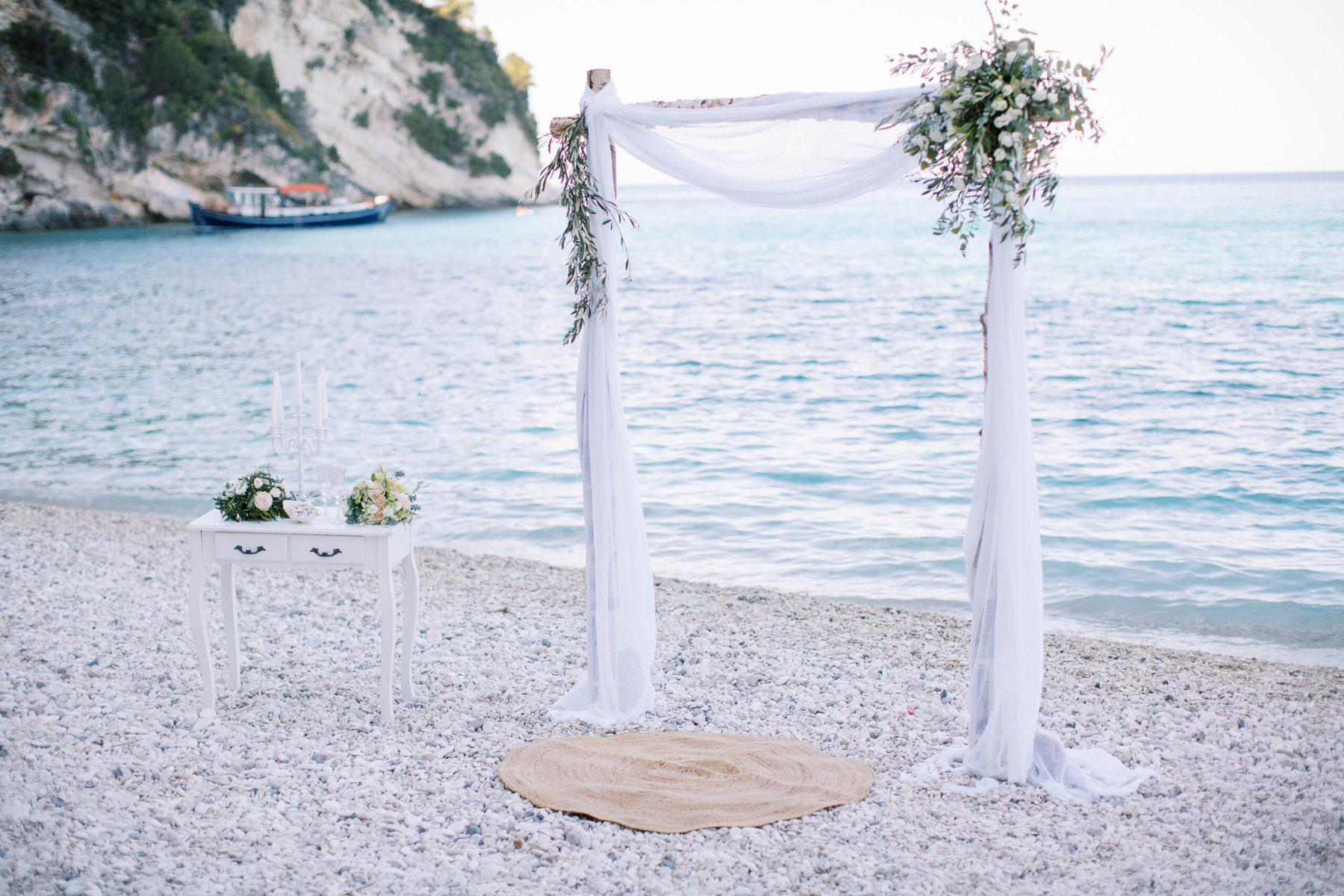 svatba Řecko Zakynthos na pláži Pelagaki Xigiaacca