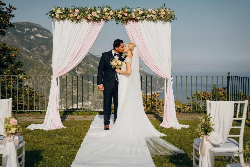 svatba v Itálii Amalfi v Ravellu