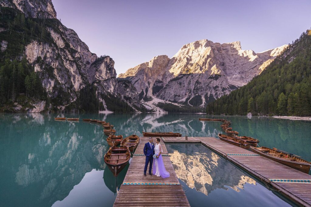 svatba v Itálii u jezera Lago di Braies