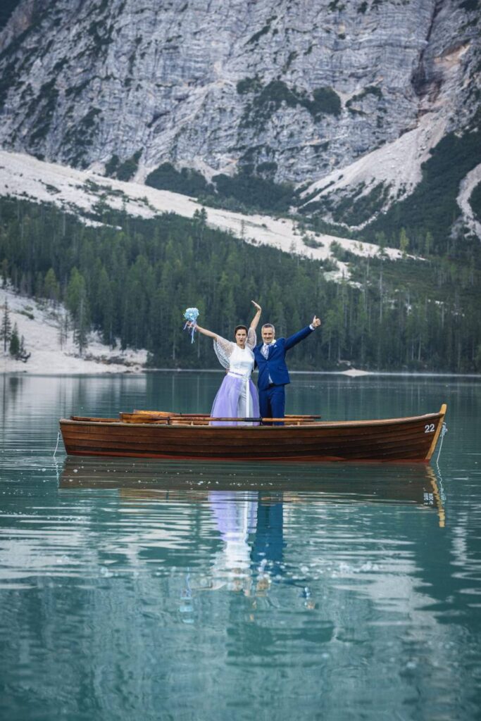 svatba v Itálii u jezera Lago di Braies