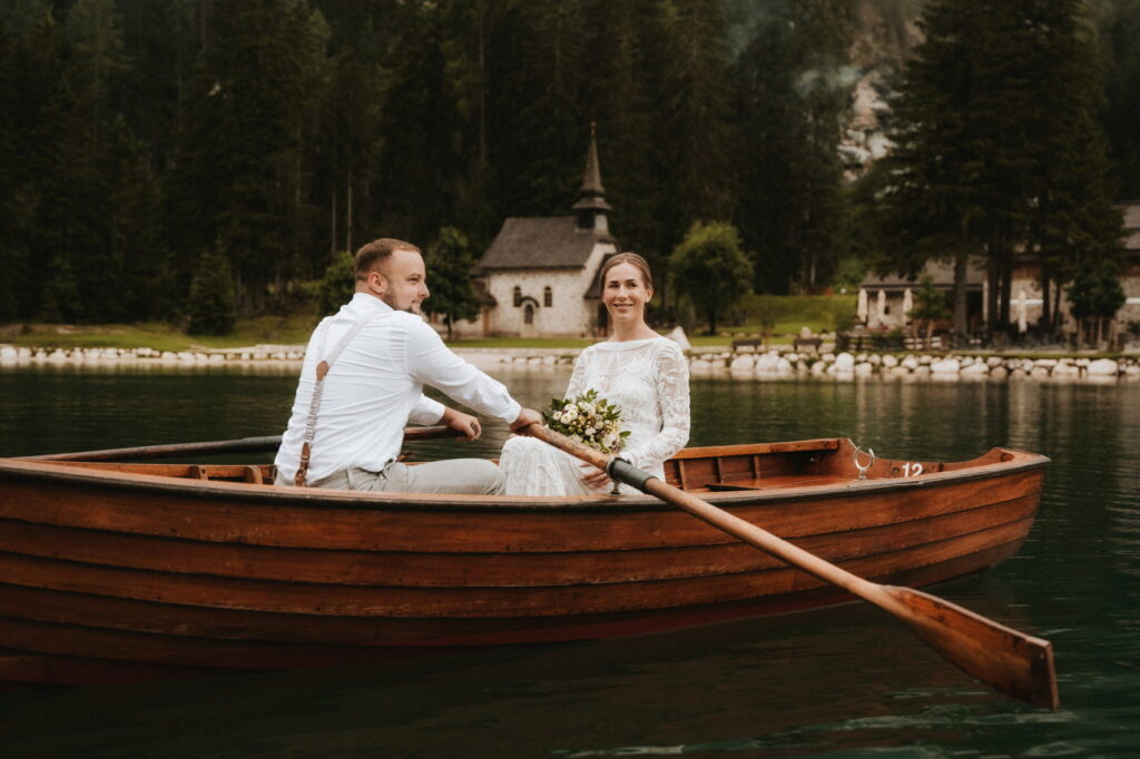 Svatba v Itálii u Lago di Braies