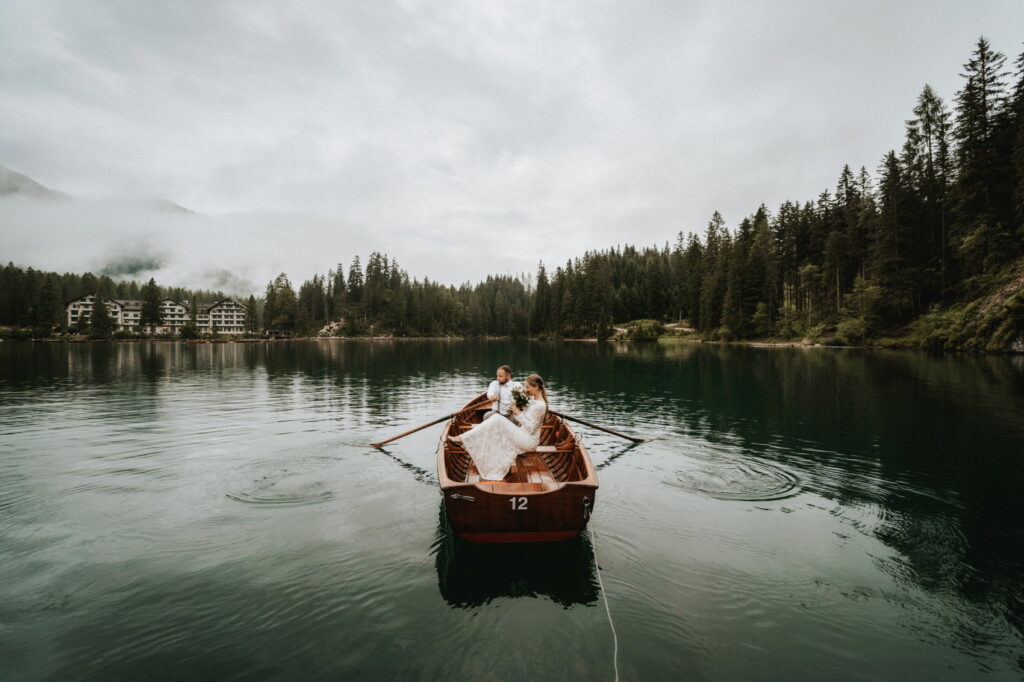 Svatba v Itálii u Lago di Braies