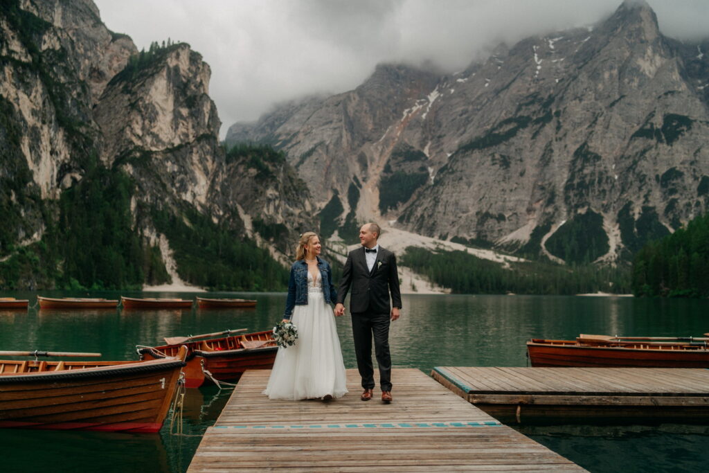 svatba v Itálii u jezera Lago di Braies