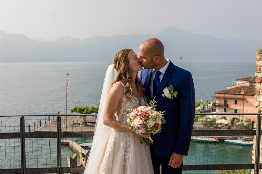 svatba v Itálii v jezera Lago di Garda v Torri del Benaco