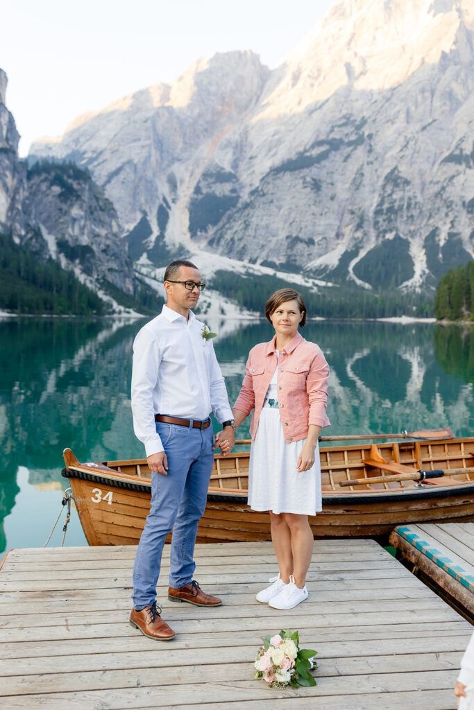 svatba v Itálii u jezera Lago di Braies