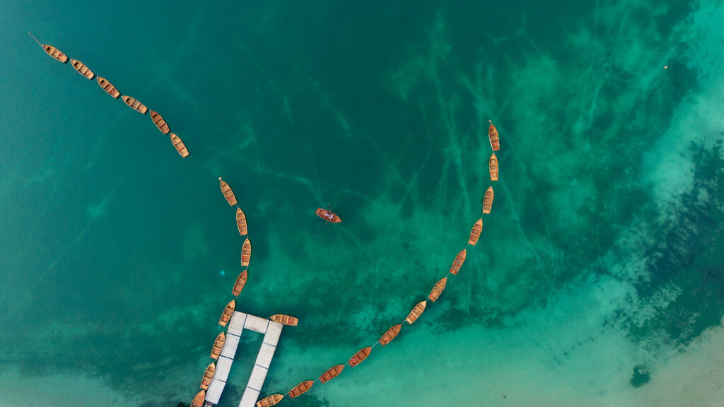 svatba v Itálii u jezera Lago di Braies
