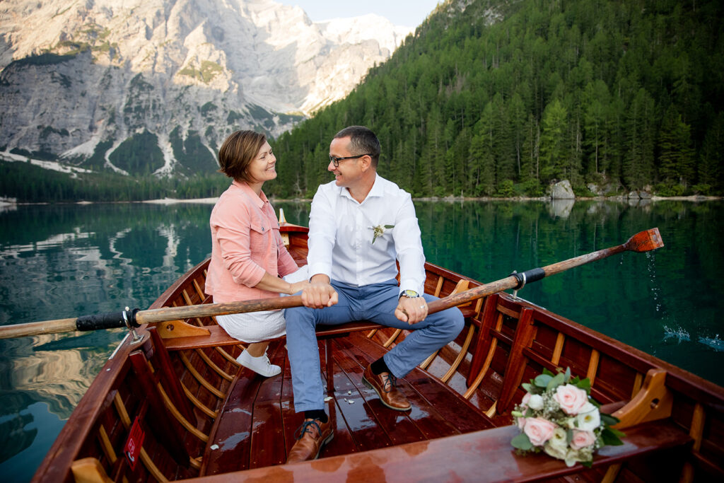 svatba v Itálii u jezera Lago di Braies
