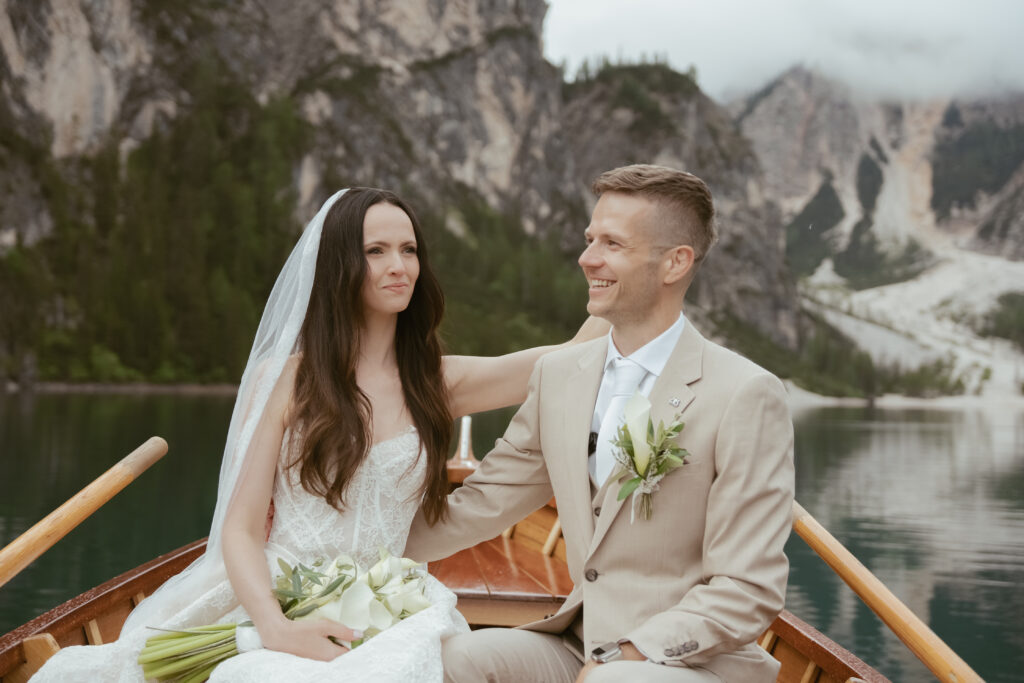 svatba v Itálii u jezera Lago di Braies