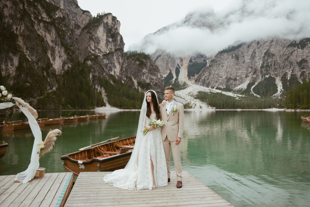 svatba v Itálii u jezera Lago di Braies