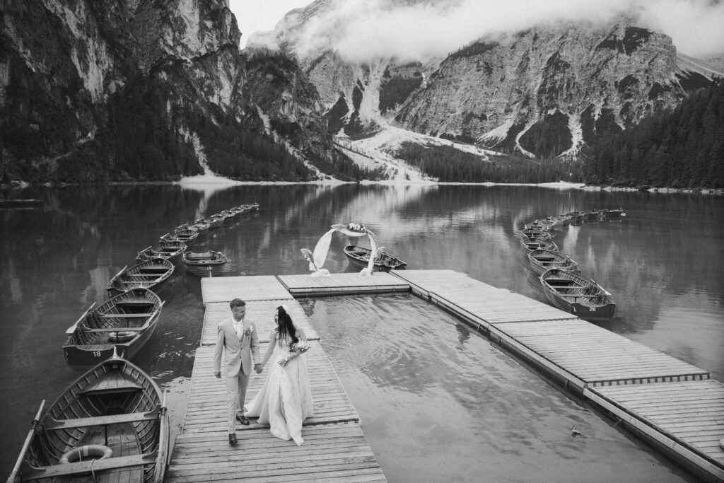 svatba v Itálii u jezera Lago di Braies